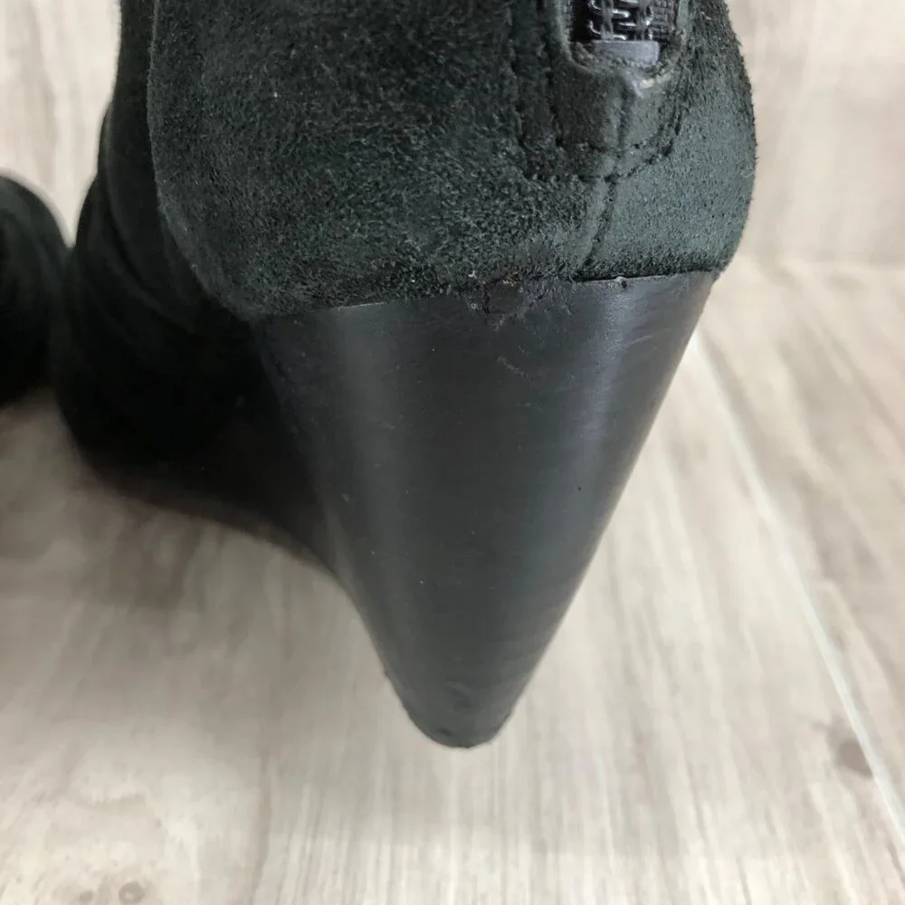 BCBGeneration Wedge Ankle Boots Womens 8.5B Helen Black Suede Zip Booties